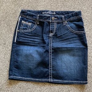 MAURICES DENIM SKIRT SIZE 7/8